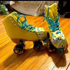 Used like new skates with upgrades, fit like a 6.5-7
